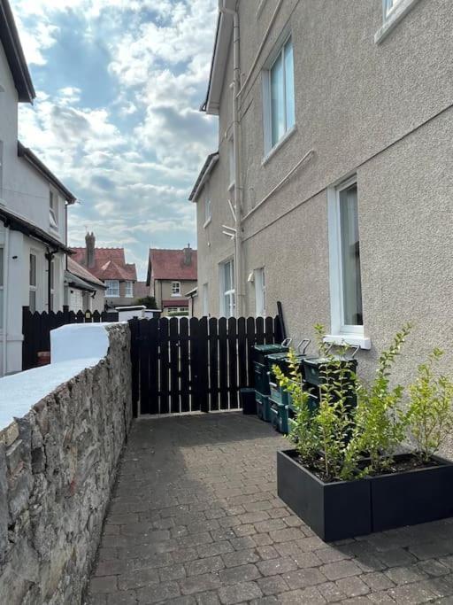 One Bedroom Apartment In The Centre Of Llandudno Extérieur photo